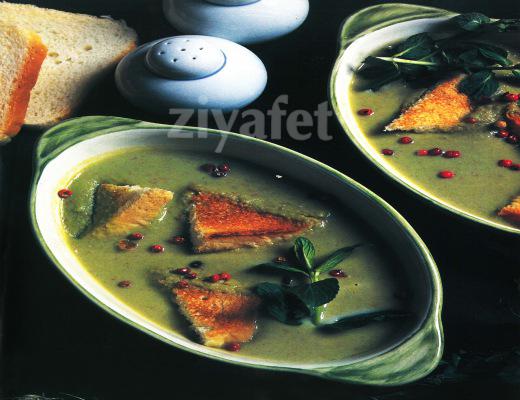 Naneli Bezelye Çorbası