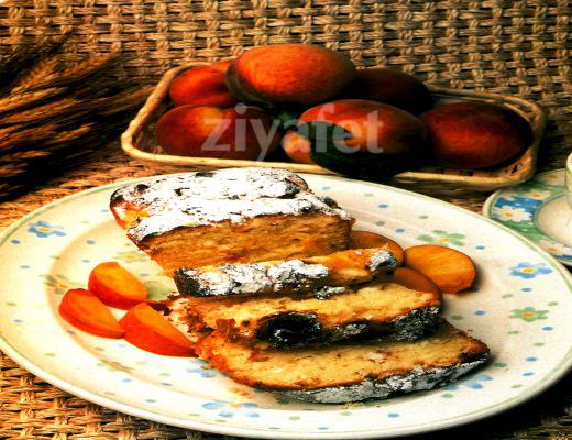 Peynir ve Şeftalili Kek 