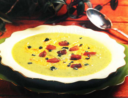 Renkli Sebze Çorbası