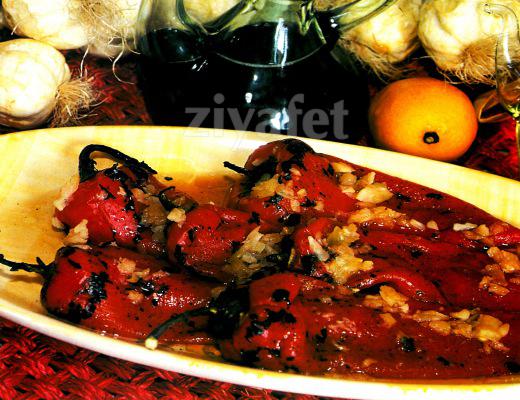 Sarımsaklı Közde Kırmızıbiber