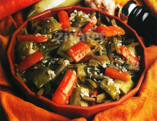 Sarımsaklı Sebze Salatası 