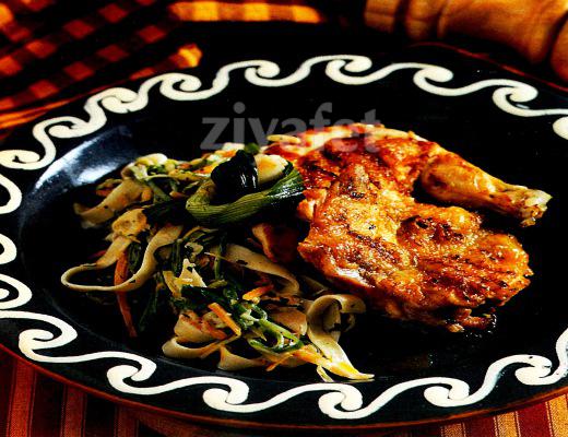 Sebzeli Erişteli Piliç Izgara