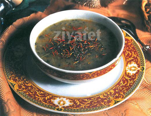Sebzeli Karalahana Çorbası 