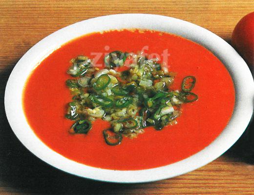 Soğan Kremalı Domates Çorbası