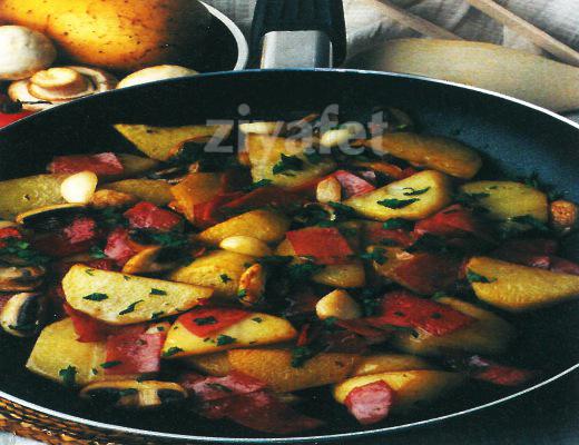 Tavada Sarımsaklı Mantar Kavurması