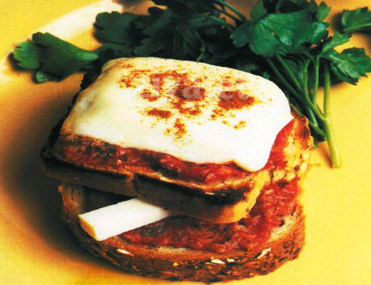 Ton Balıklı Domatesli Dilimler 