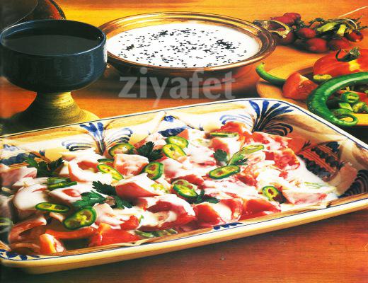 Yoğurt ve Domates Çeşnisi 