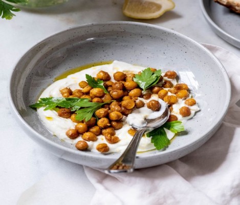 Yoğurtlu Nohut Salatası